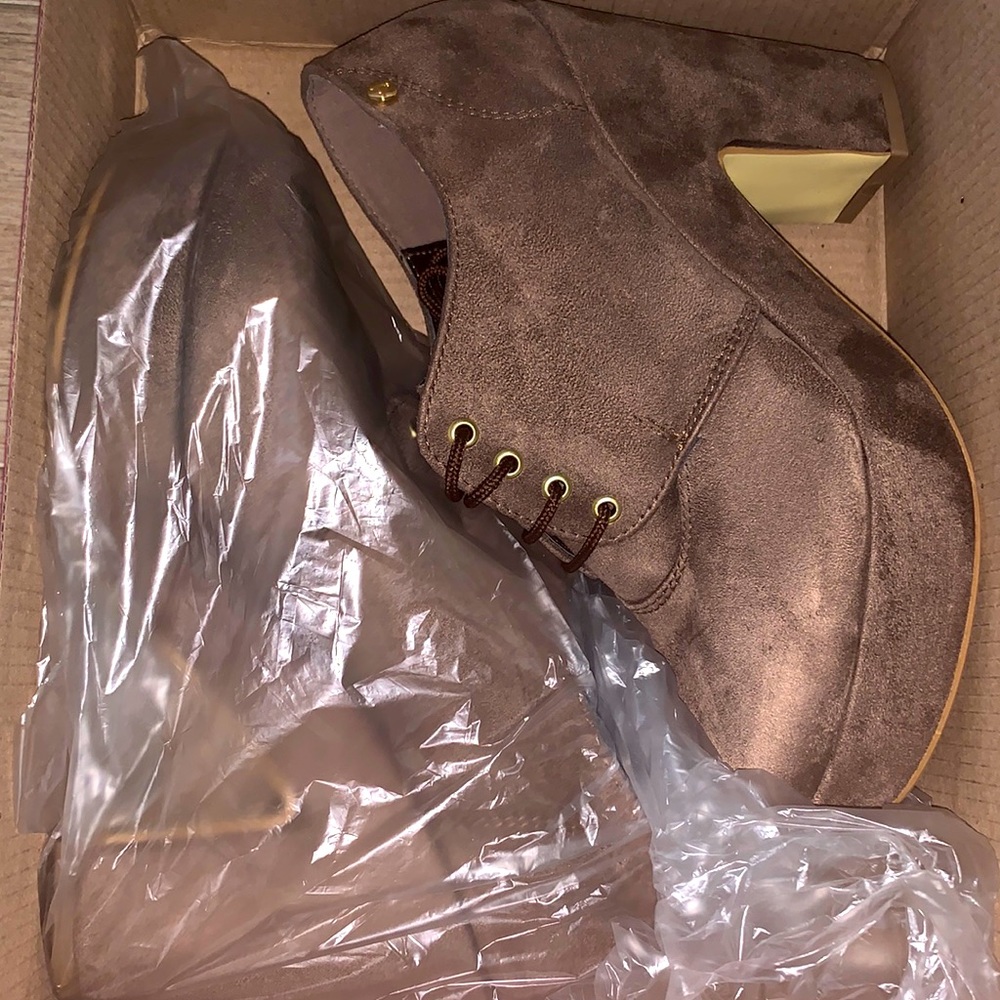 Victoria Süe Prisco Bootie